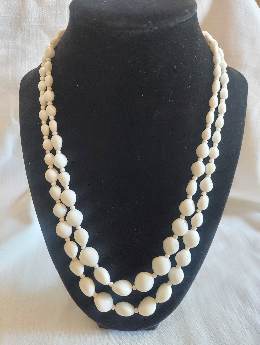 Vintage White ascending Size Double-Strand Beaded Necklace 20"